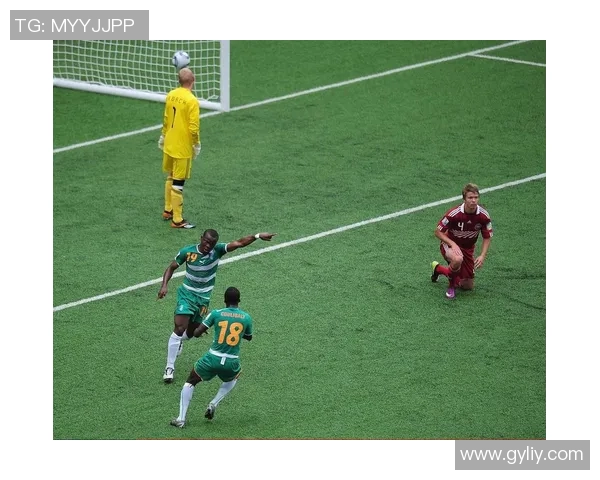 足球明星手球精彩瞬间回顾与经典图片分享